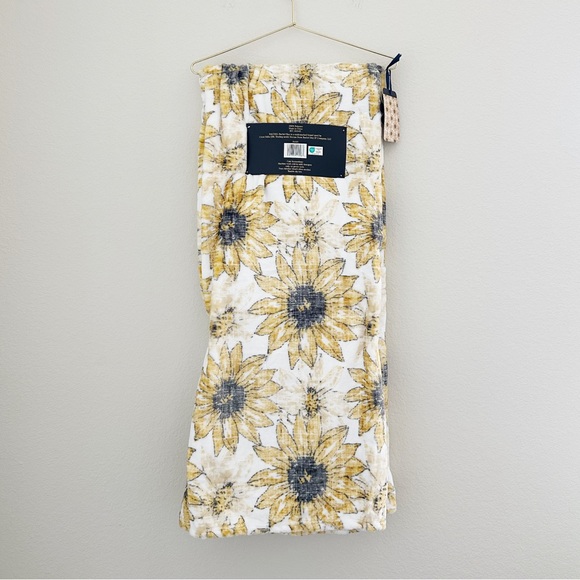 NEW RACHEL Rachel Roy Sunflower Plush Blanket - Picture 4 of 7